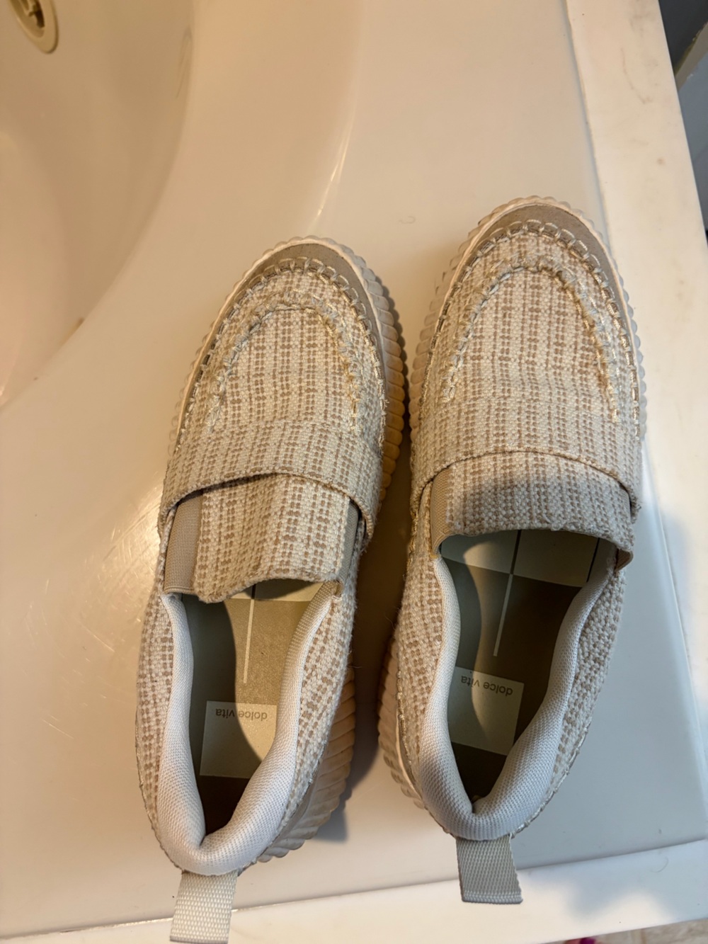 Dolce Vita Beige Woven Slip-On Loafers for women sz 7.5 EUC comfy teacher casual